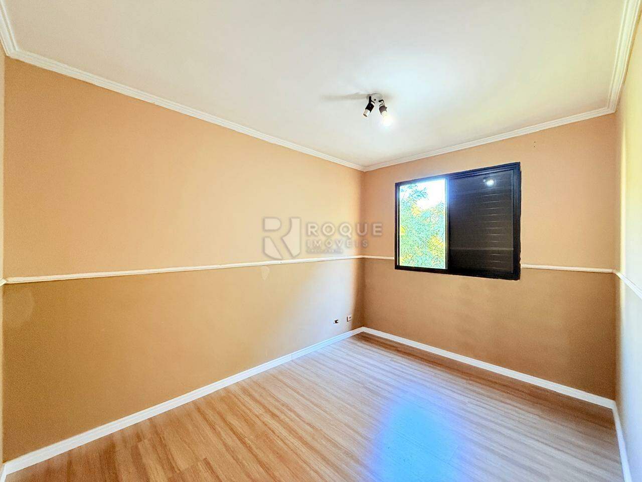 Apartamento para aluguel no bairro Jardim Ipiranga: Dormitório 02