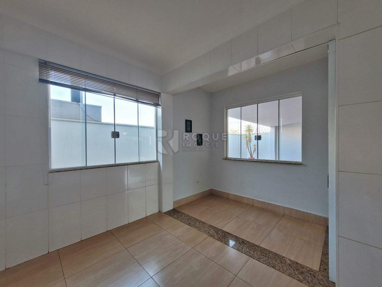 Casa em condomínio para aluguel no bairro Residencial Vermont: Cozinha Externa
