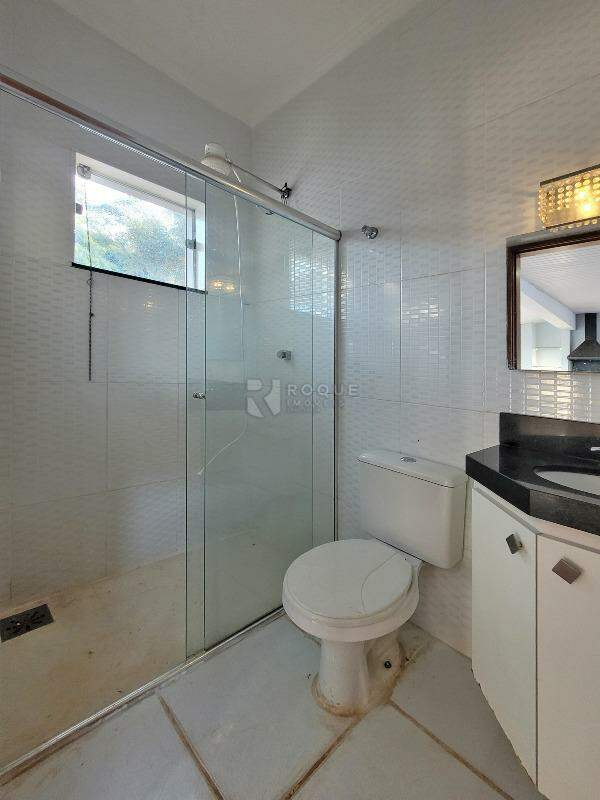 Casa em condomínio para aluguel no bairro Residencial Vermont: WC Externo