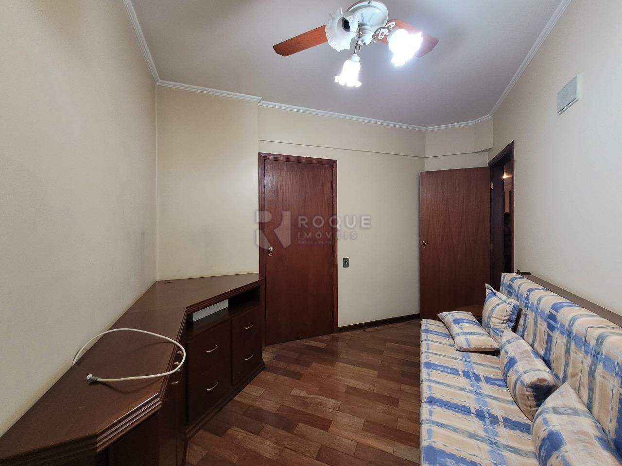 Apartamento para aluguel no bairro Centro: Sala de estar