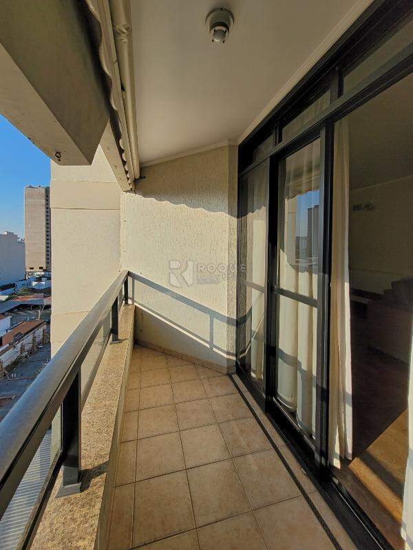Apartamento para aluguel no bairro Centro: Sacada