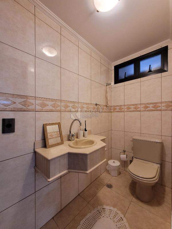 Apartamento para aluguel no bairro Centro: Lavabo