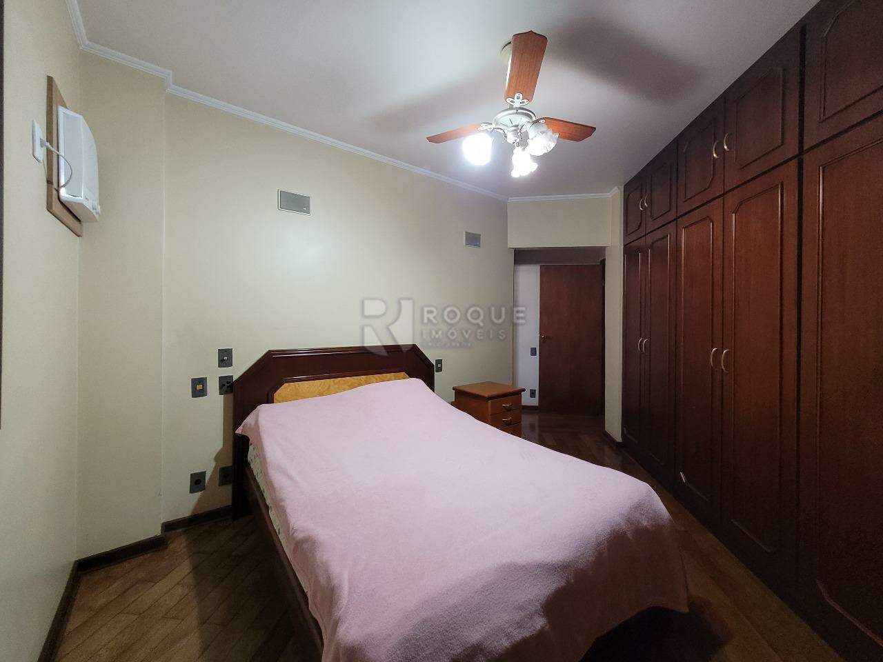 Apartamento para aluguel no bairro Centro: Suíte