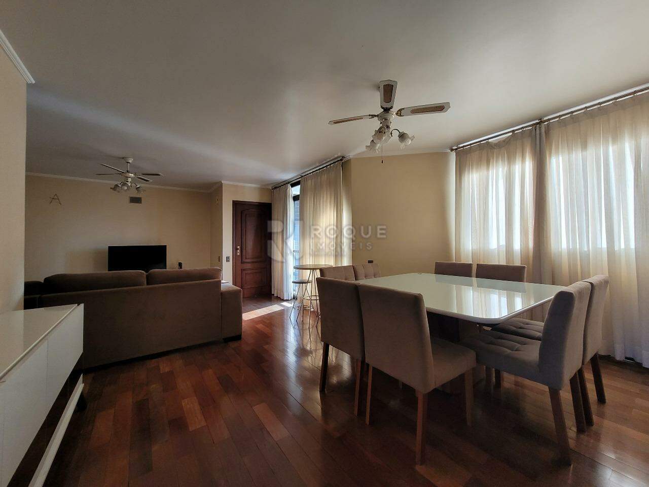 Apartamento para aluguel no bairro Centro: Sala de jantar
