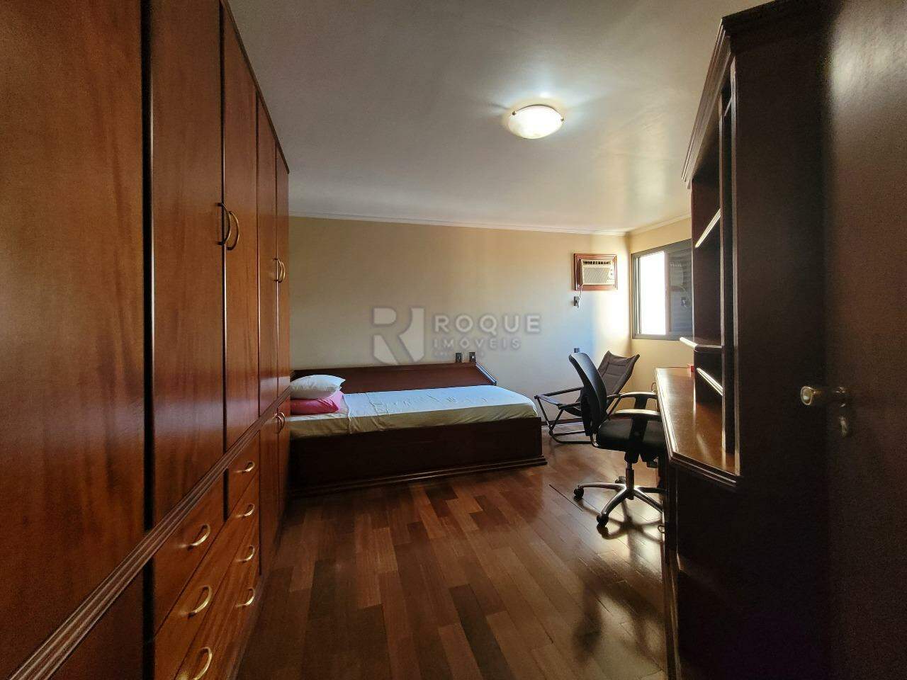 Apartamento para aluguel no bairro Centro: Dormitório 01