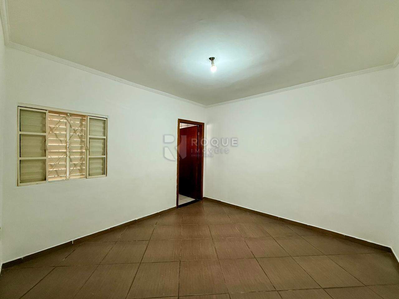 Casa Residencial para aluguel no bairro Jardim Ouro Verde: Dormitório 02 Suíte