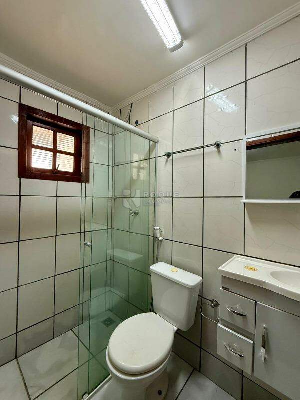 Casa Residencial para aluguel no bairro Jardim Ouro Verde: Wc Suíte