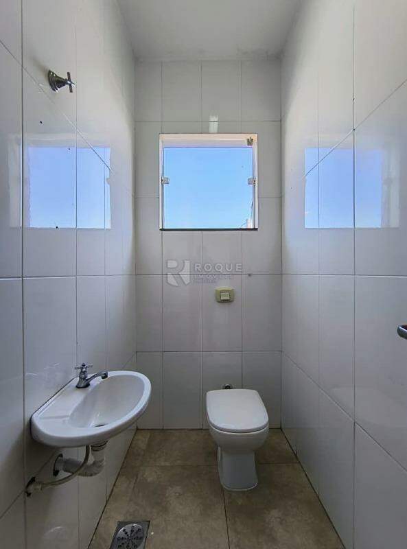 Barracão/Galpão para aluguel no bairro Jardim Glória: Wc social 