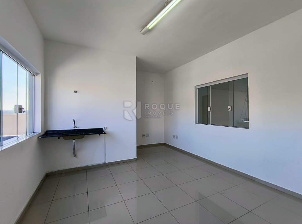 Barracão/Galpão para aluguel no bairro Jardim Glória: Sala superior