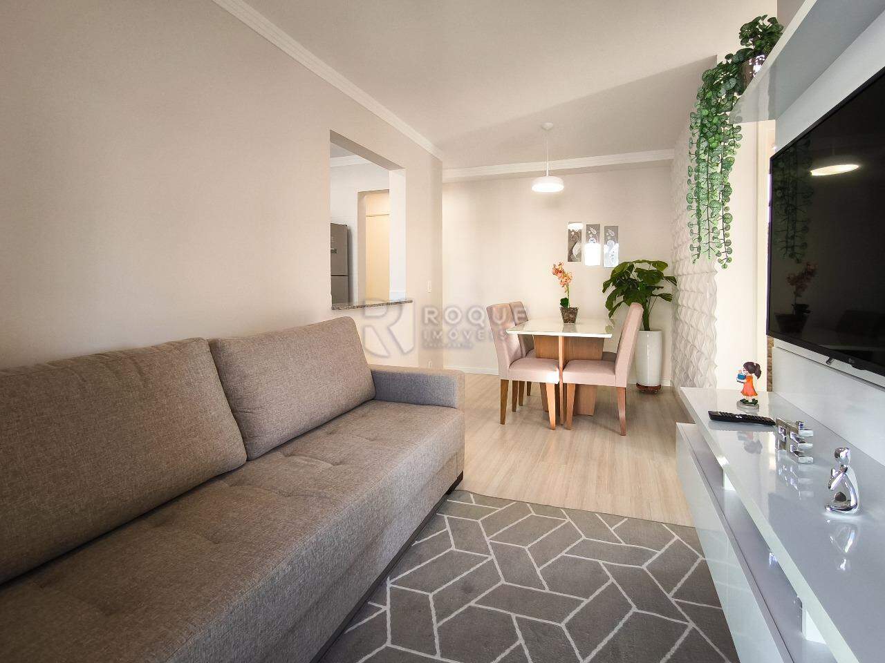 Apartamento à venda no bairro Vila Camargo: SALA DE ESTAR