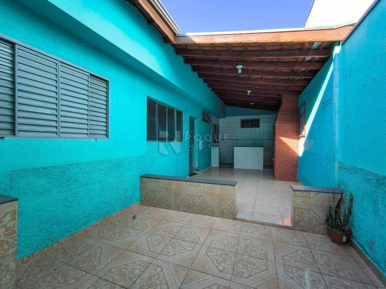 Casa Residencial para aluguel no bairro Jardim São Lourenço: QUINTAL