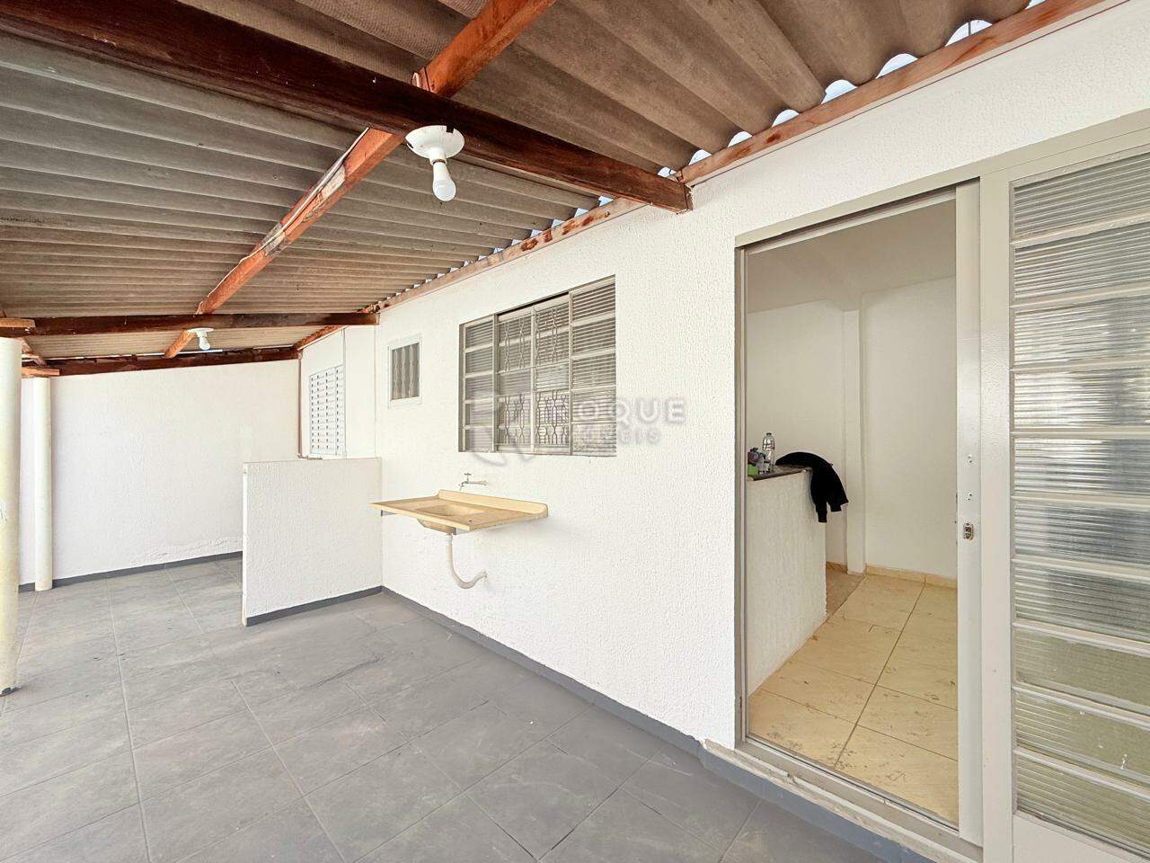 Casa Residencial para aluguel no bairro Parque Nossa Senhora das Dores: Area Externa