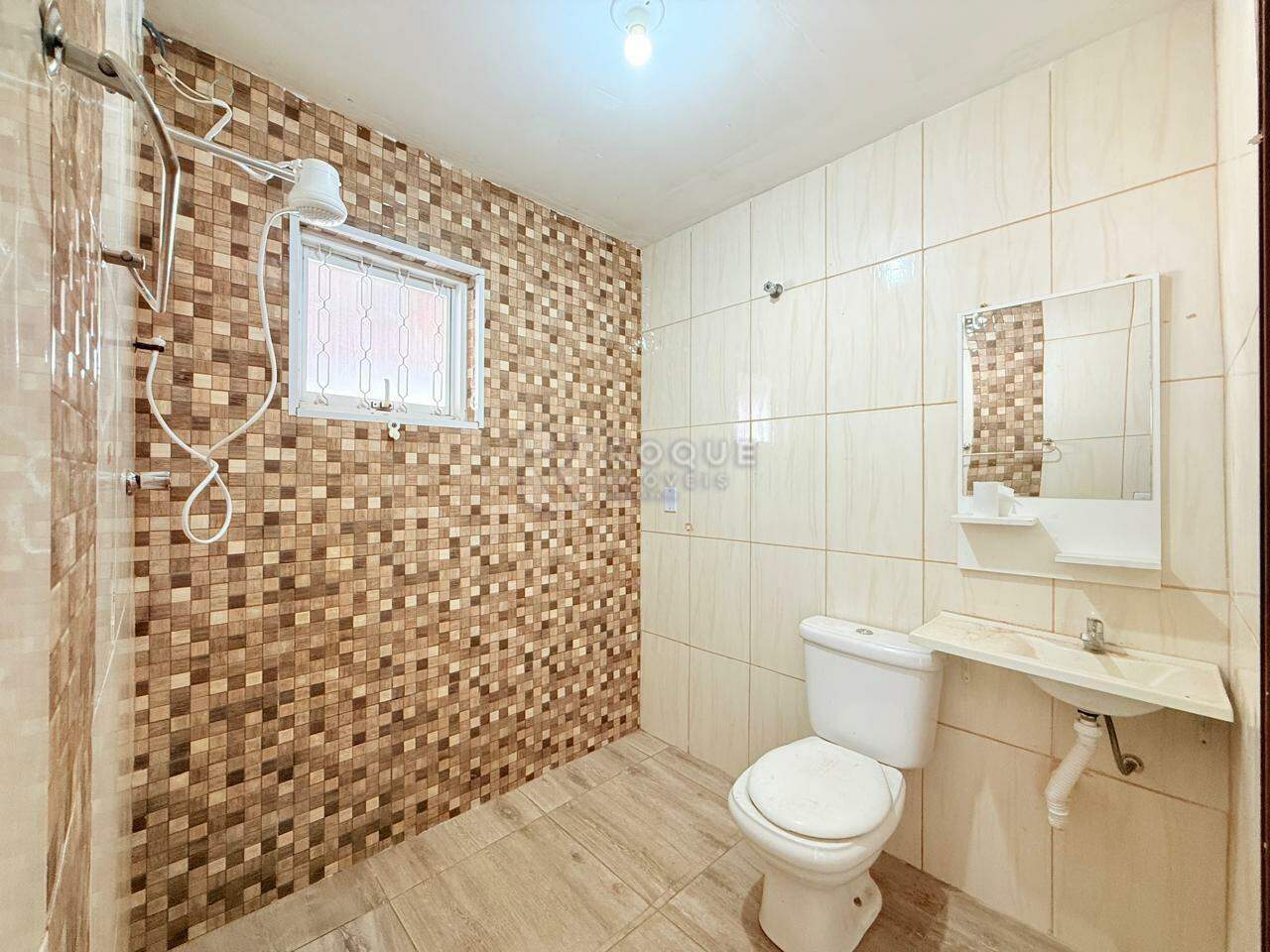 Casa Residencial para aluguel no bairro Parque Nossa Senhora das Dores: Wc Social