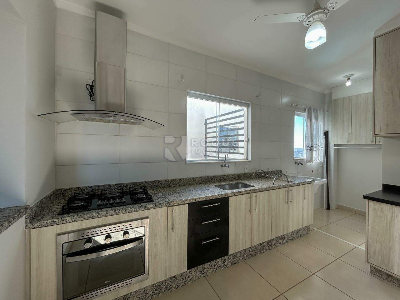 Apartamento para aluguel no bairro Jardim Ouro Verde: Cozinha 
