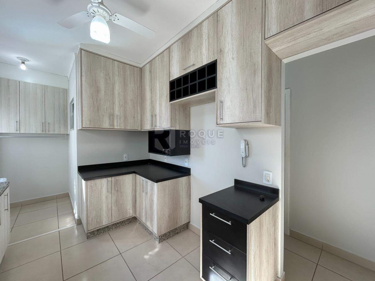 Apartamento para aluguel no bairro Jardim Ouro Verde: Cozinha 