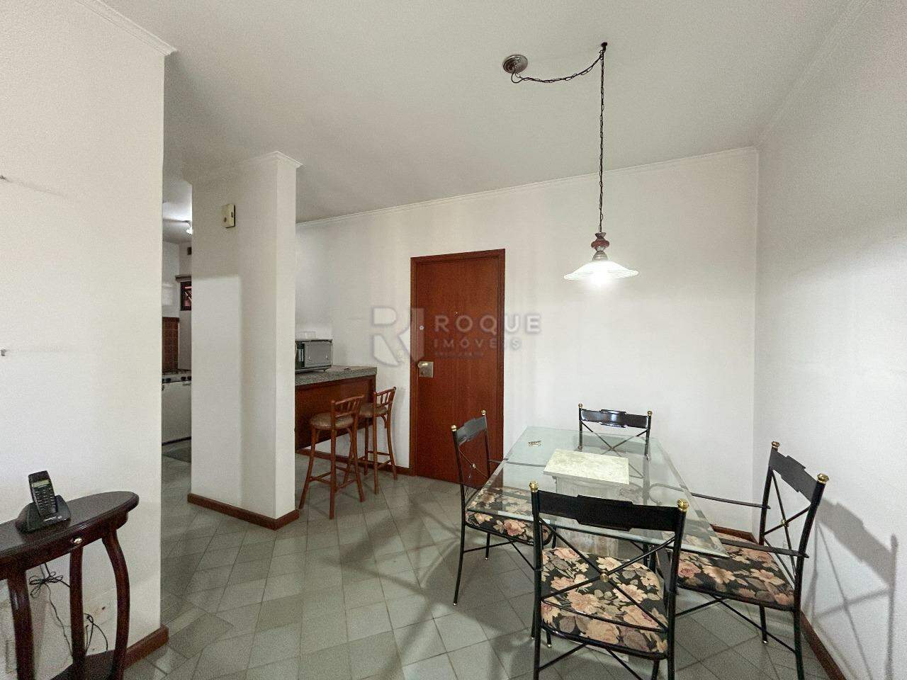 Apartamento para aluguel no bairro Centro: Sala