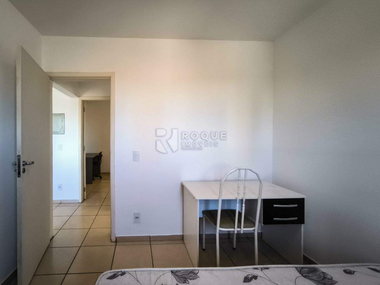 Apartamento à venda no bairro Chácaras Antonieta: DORMITÓRIO 1