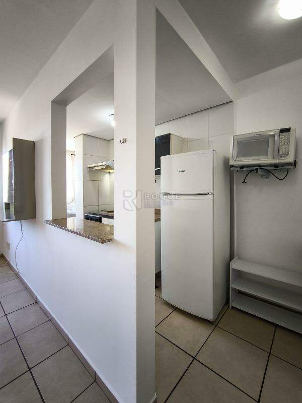 Apartamento à venda no bairro Chácaras Antonieta: COZINHA