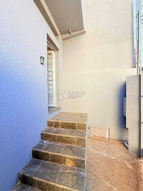 Casa Residencial para aluguel no bairro Centro: Entrada