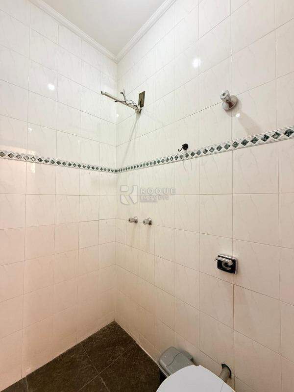 Casa Residencial para aluguel no bairro Centro: Wc Externo
