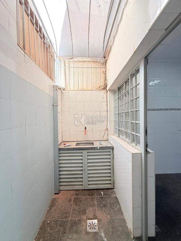 Casa Residencial para aluguel no bairro Centro: Lavanderia