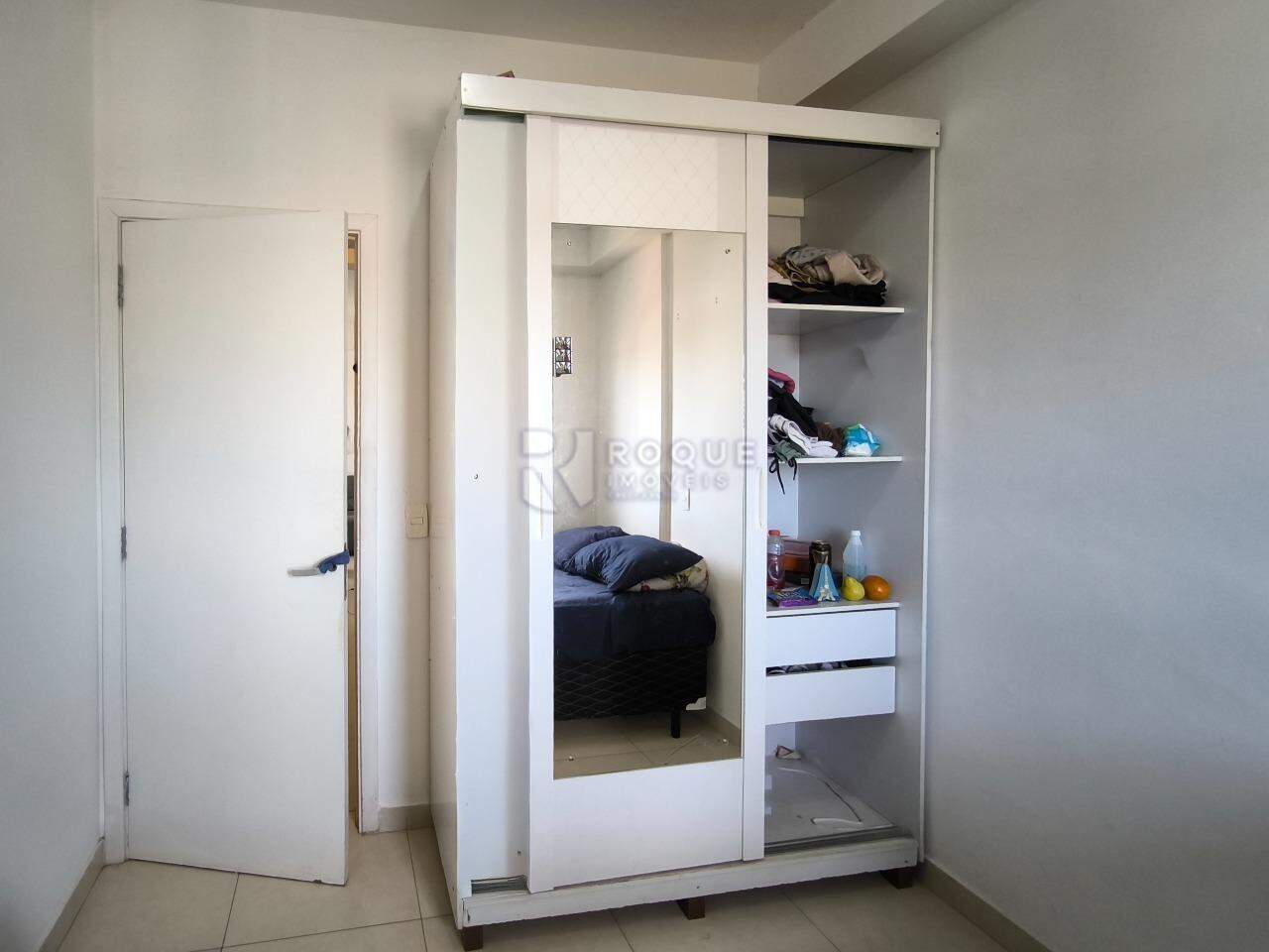 Apartamento à venda no bairro Chácaras Antonieta: SUÍTE