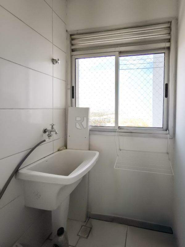 Apartamento à venda no bairro Chácaras Antonieta: LAVANDERIA