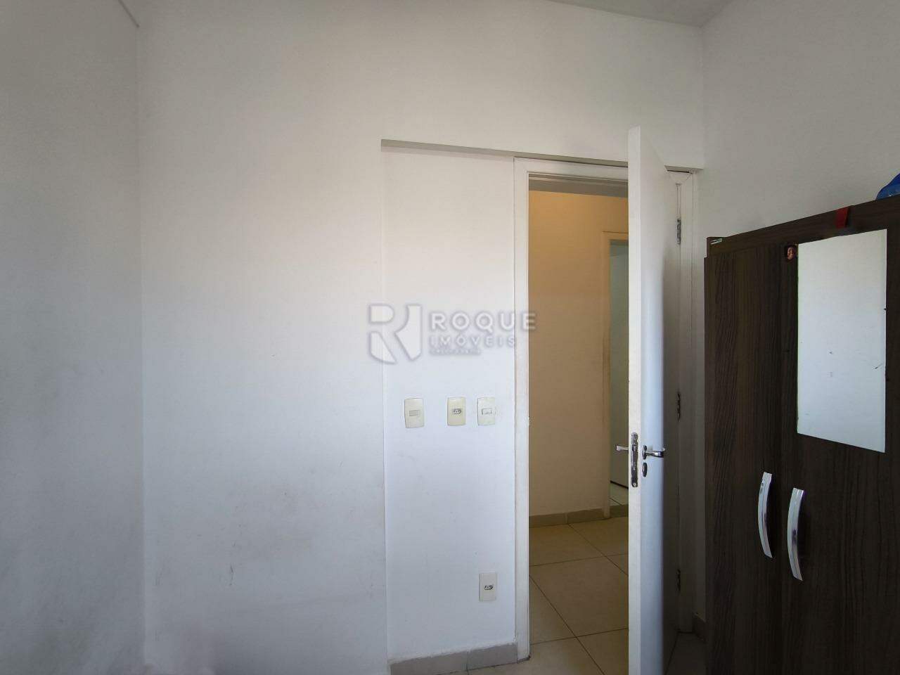 Apartamento à venda no bairro Chácaras Antonieta: DORMITÓRIO 1