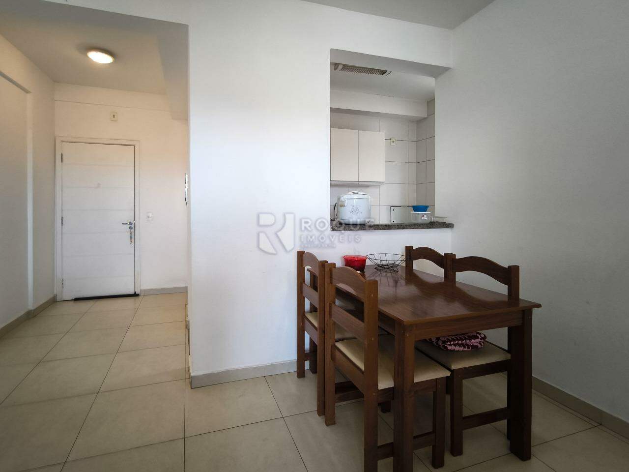 Apartamento à venda no bairro Chácaras Antonieta: SALA DE JANTAR