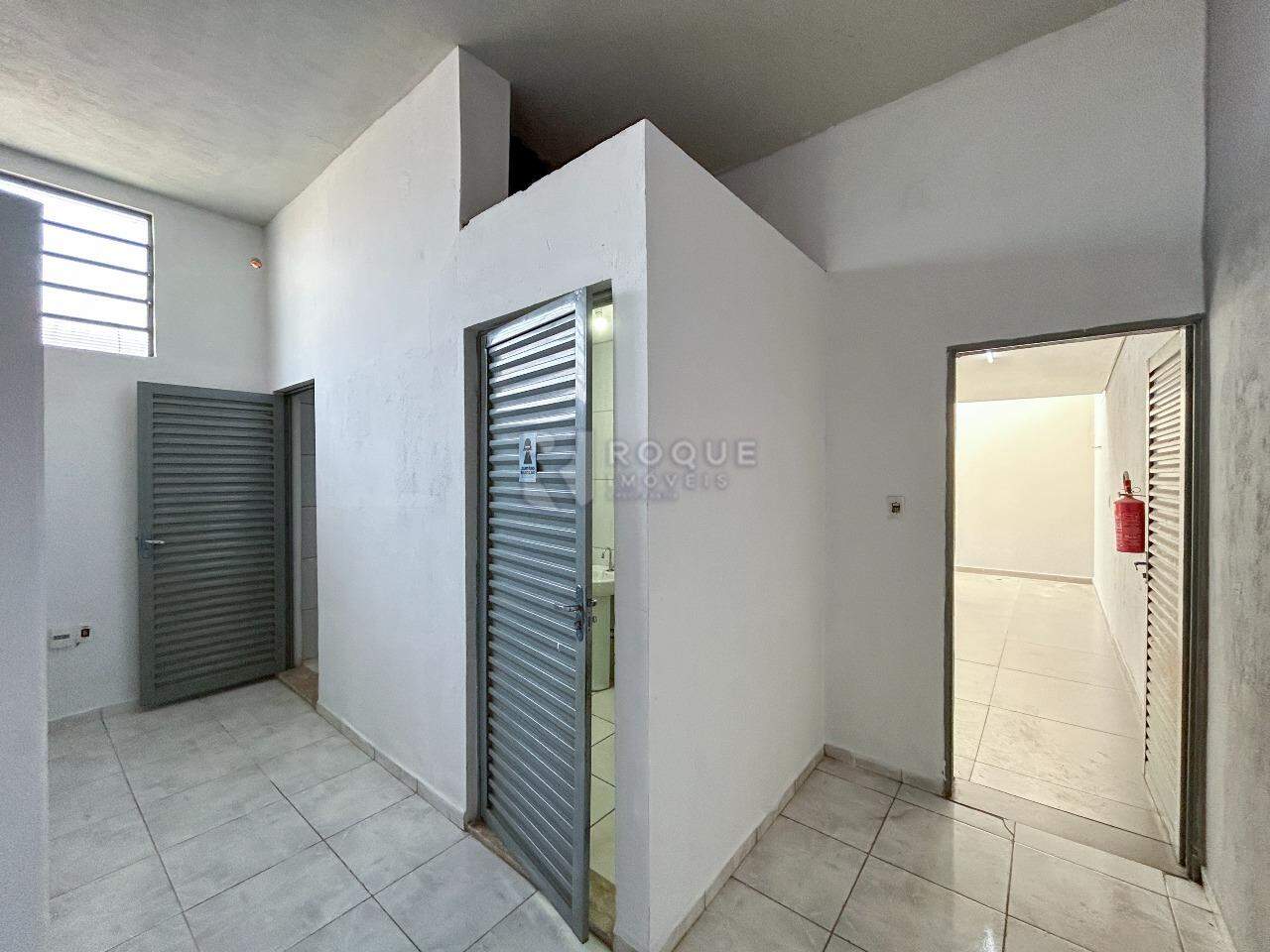 Salão para aluguel no bairro Jardim Campo Belo: Vista dos WC´s