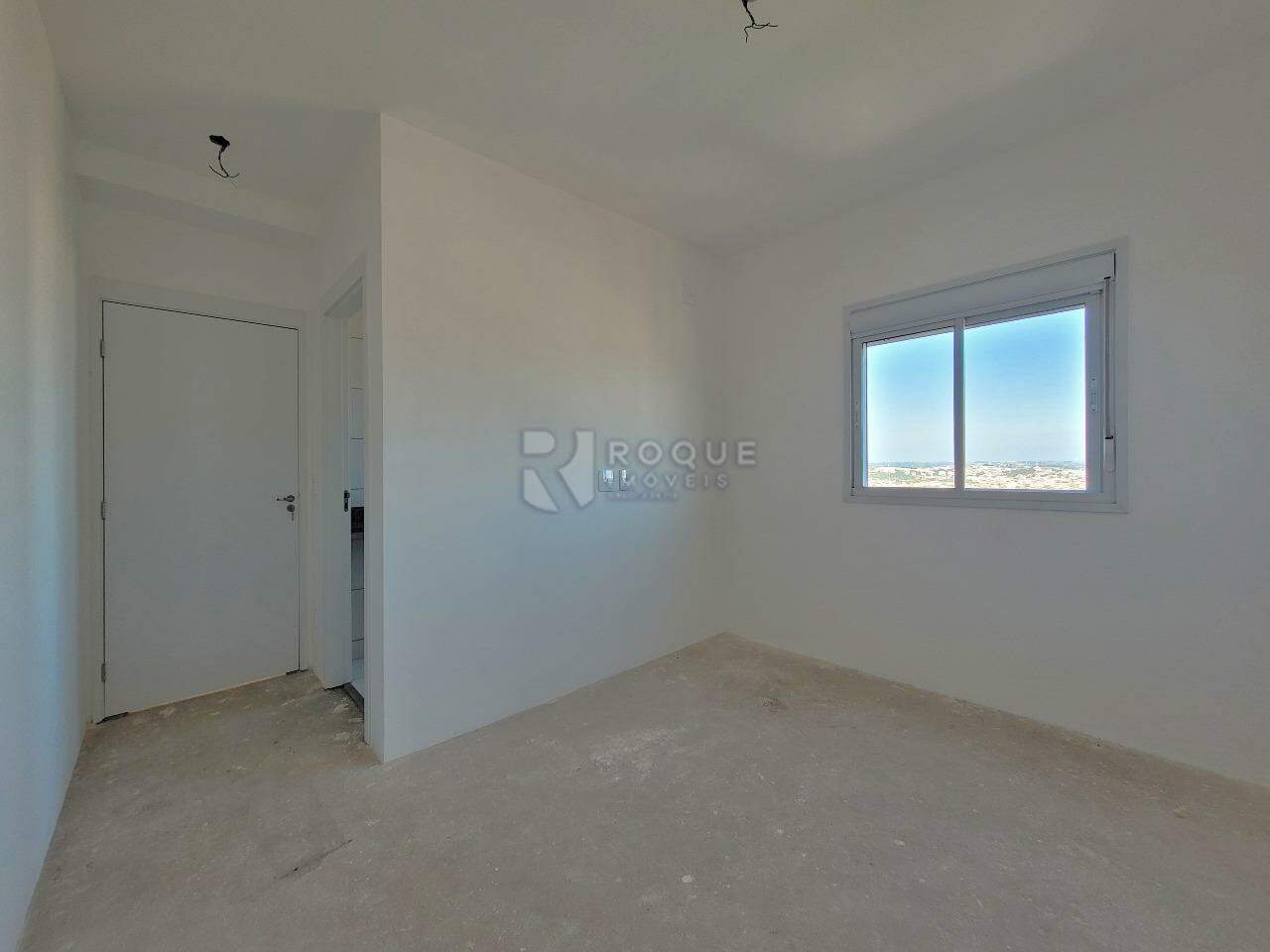 Apartamento à venda no bairro Jardim Orestes Veroni: Suíte