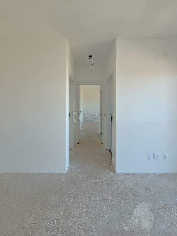 Apartamento à venda no bairro Jardim Orestes Veroni: Hall
