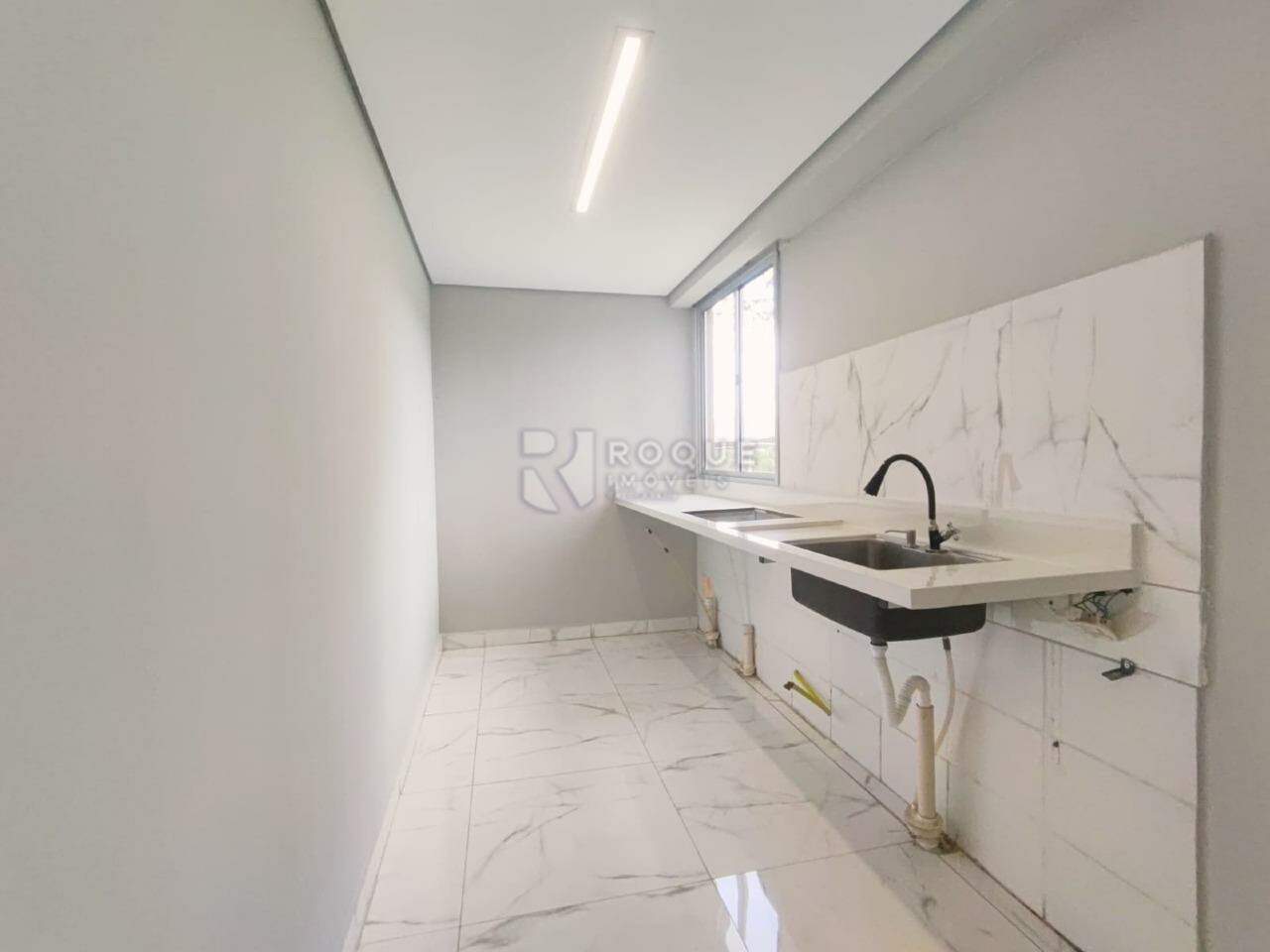 Apartamento para aluguel no bairro Parque Hippolyto: Cozinha