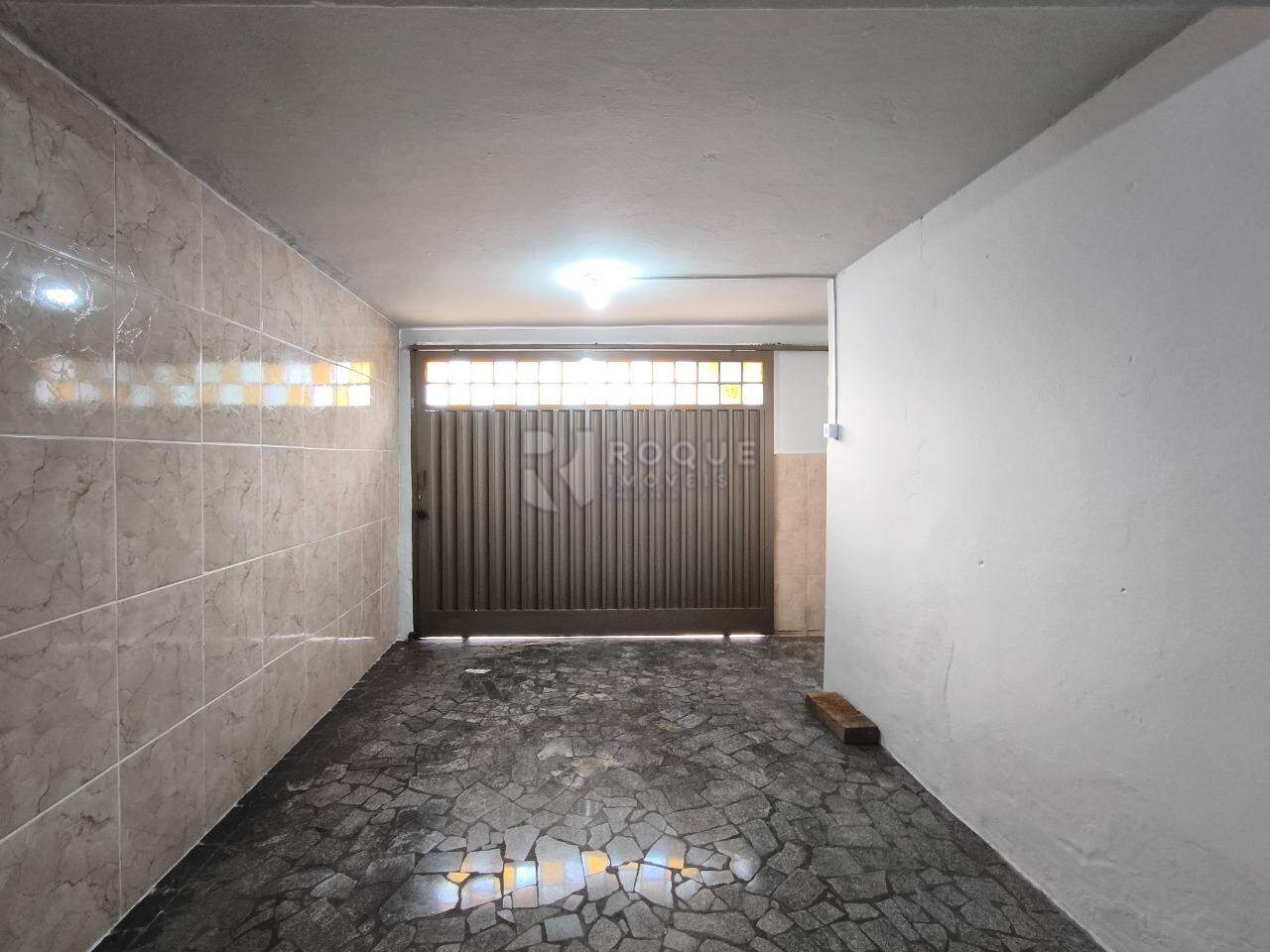 Casa Residencial para aluguel no bairro Centro: GARAGEM