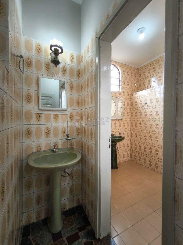 Casa Residencial para aluguel no bairro Centro: LAVABO