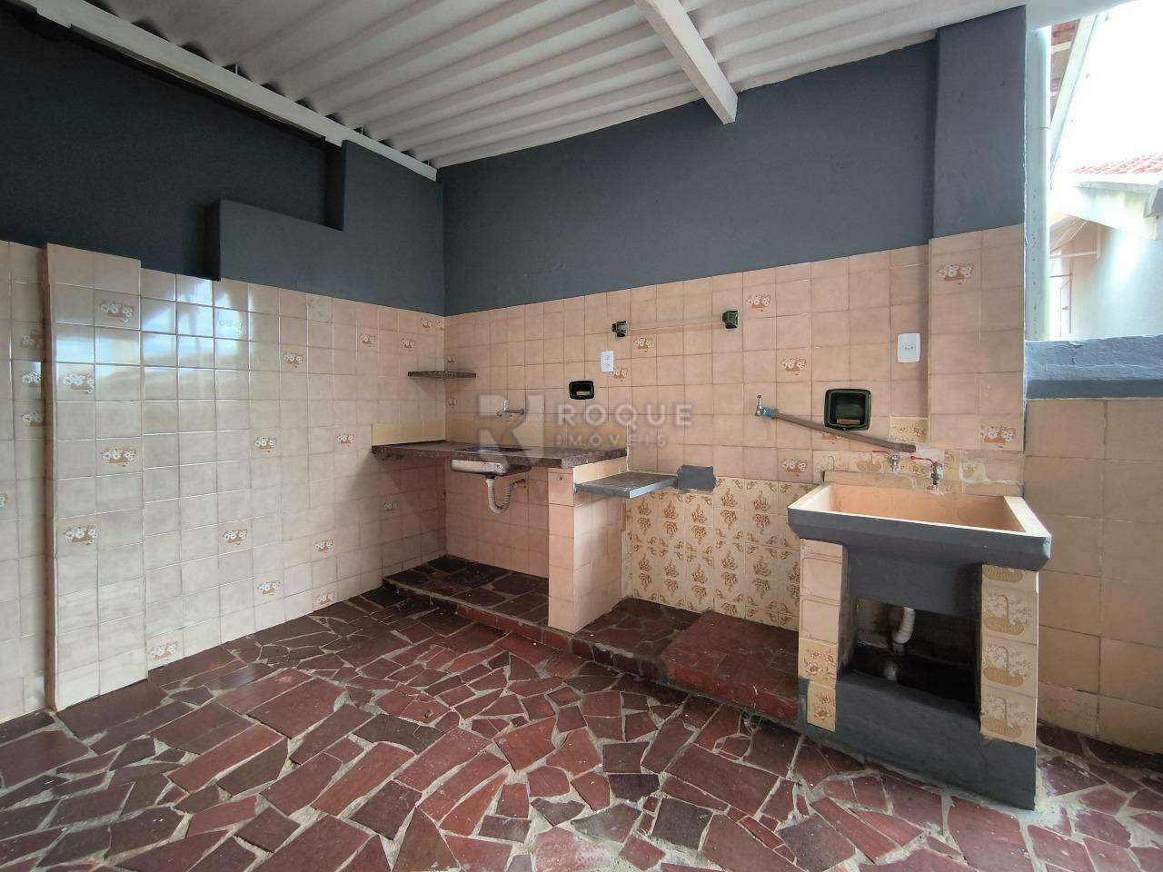 Casa Residencial para aluguel no bairro Centro: ÁREA DE SERVIÇO
