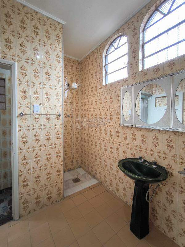 Casa Residencial para aluguel no bairro Centro: BANHEIRO SOCIAL