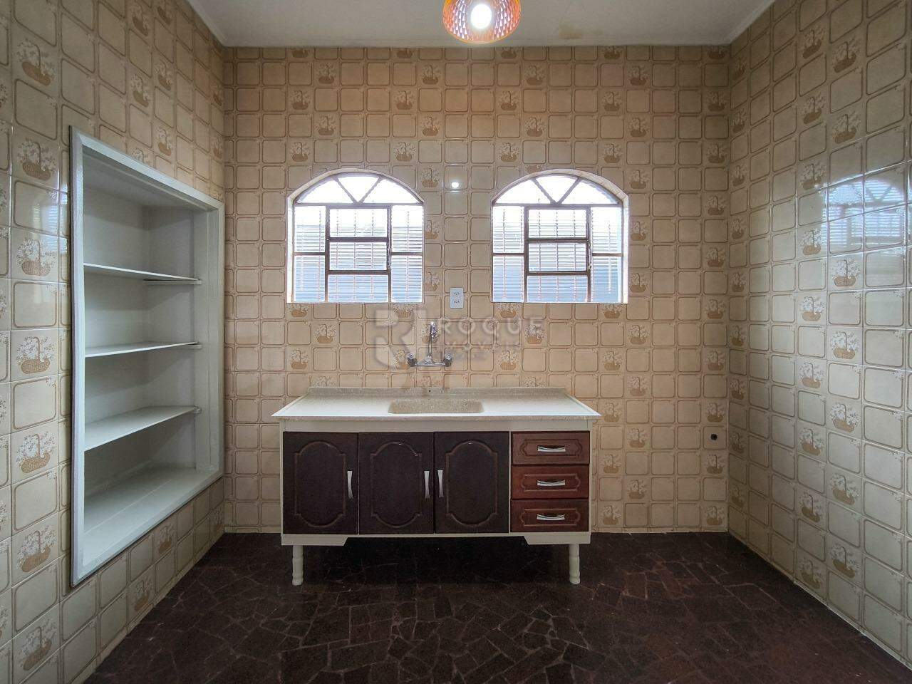Casa Residencial para aluguel no bairro Centro: COZINHA