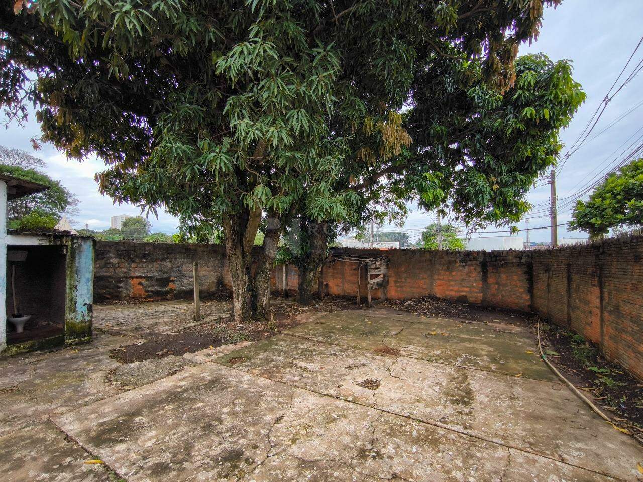 Casa Residencial à venda no bairro Jardim Nossa Senhora do Amparo: QUINTAL