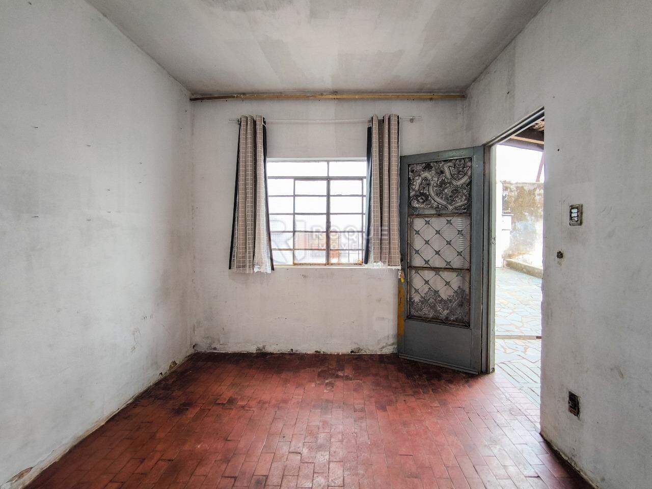 Casa Residencial à venda no bairro Jardim Nossa Senhora do Amparo: SALA DE ESTAR