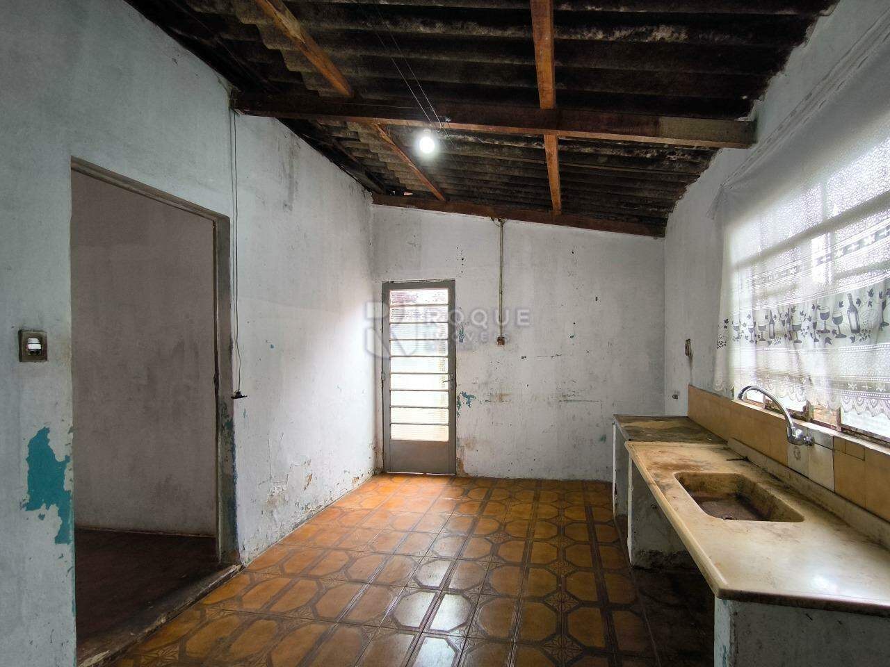 Casa Residencial à venda no bairro Jardim Nossa Senhora do Amparo: COZINHA