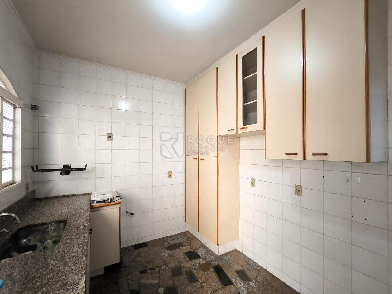 Casa Residencial à venda no bairro Jardim Maria Bruschi Modeneis: COZINHA