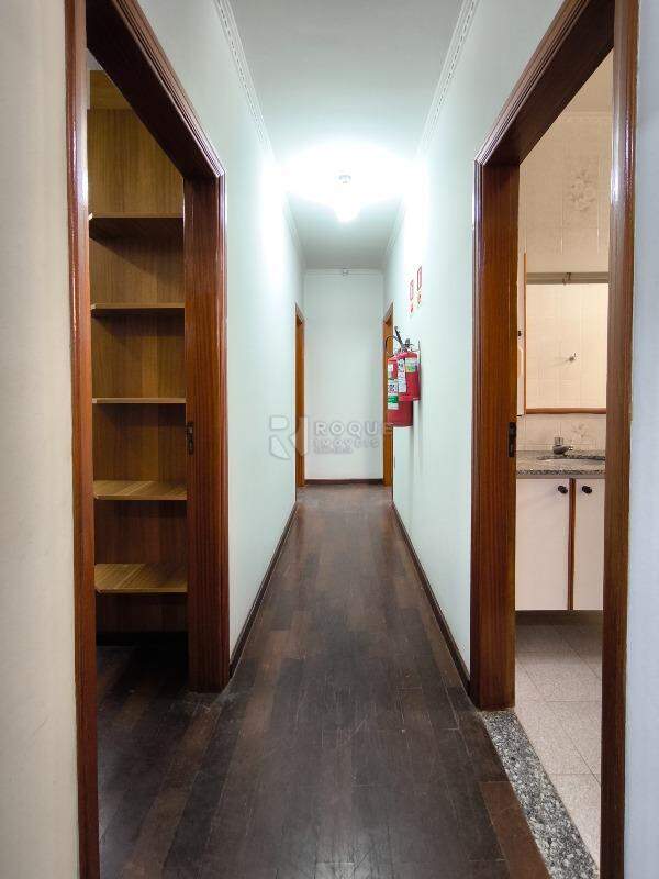 Casa Residencial à venda no bairro Jardim Maria Bruschi Modeneis: CORREDOR INTERNO