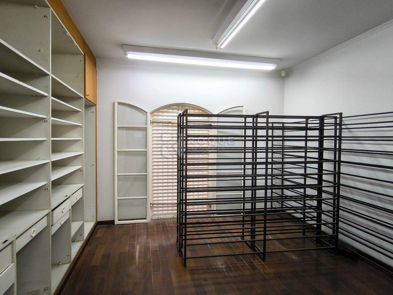 Casa Residencial à venda no bairro Jardim Maria Bruschi Modeneis: SUÍTE