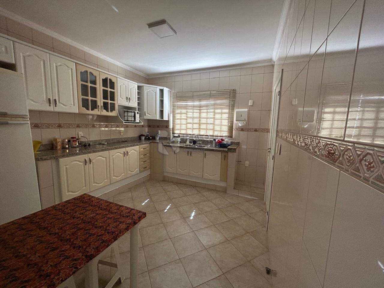 Casa Residencial à venda no bairro Jardim São Roque: Cozinha