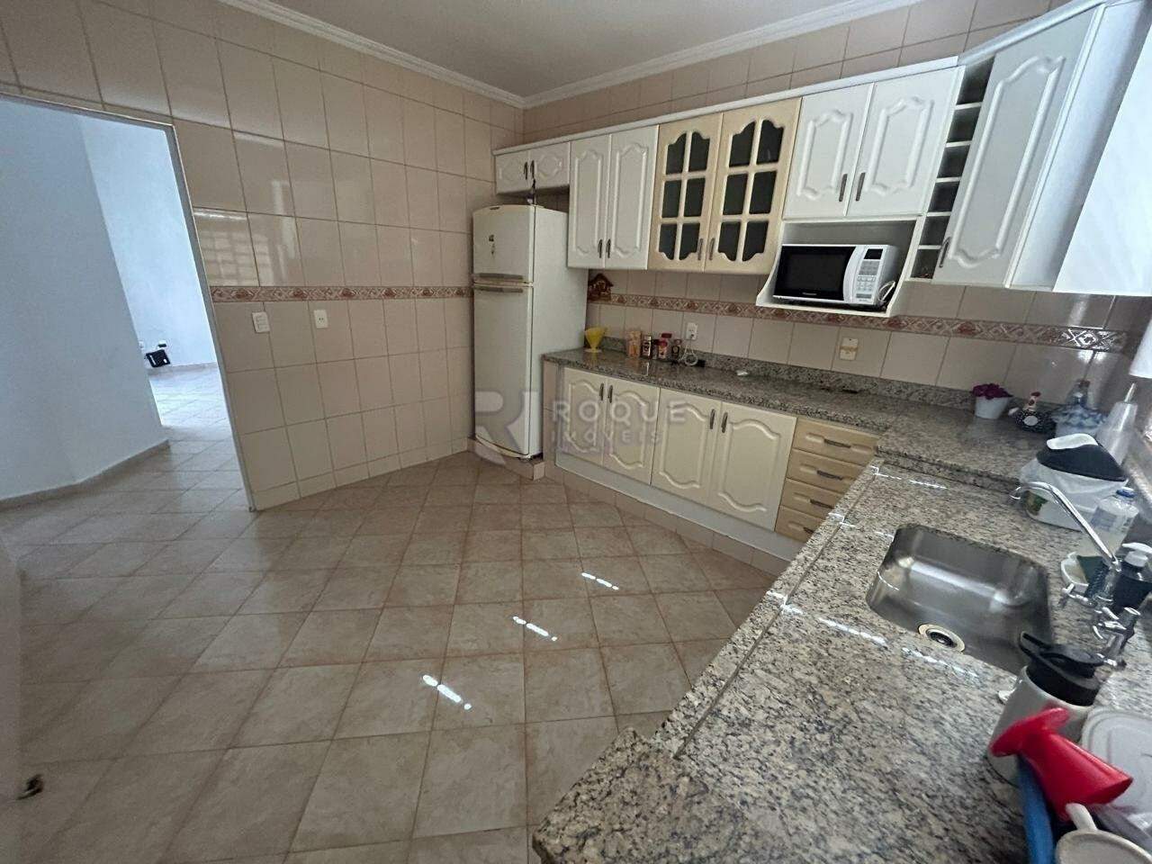 Casa Residencial à venda no bairro Jardim São Roque: Cozinha