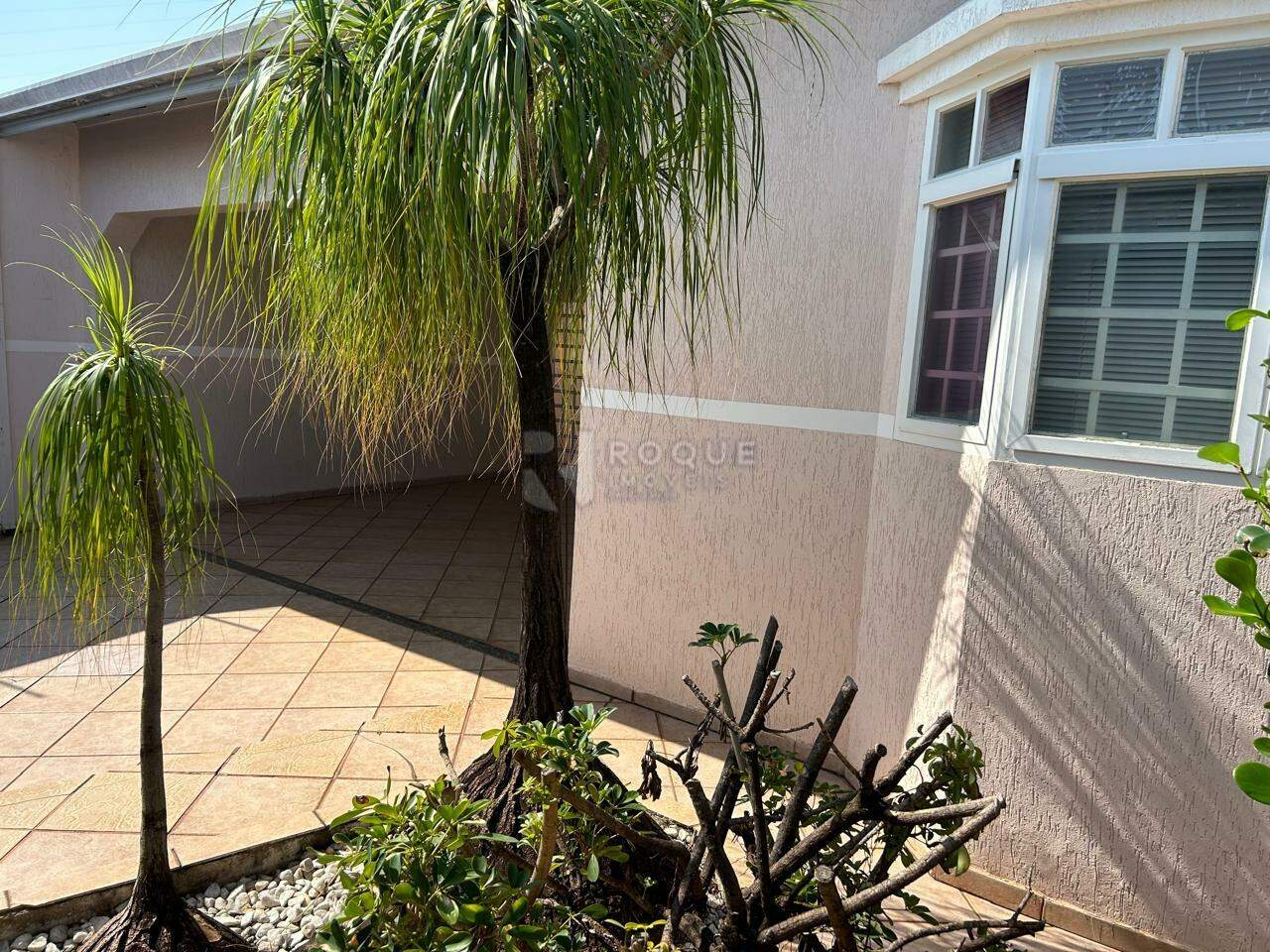 Casa Residencial à venda no bairro Jardim São Roque: Quintal