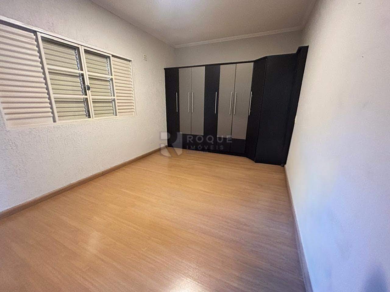 Casa Residencial à venda no bairro Jardim São Roque: Dormitório 1