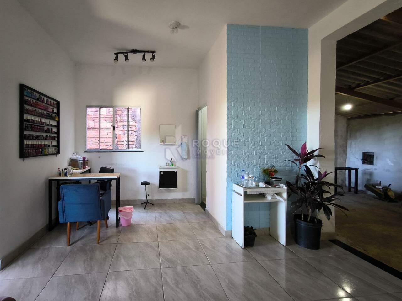 Casa Residencial à venda no bairro Parque Hippolyto: SALÃO COMERCIAL