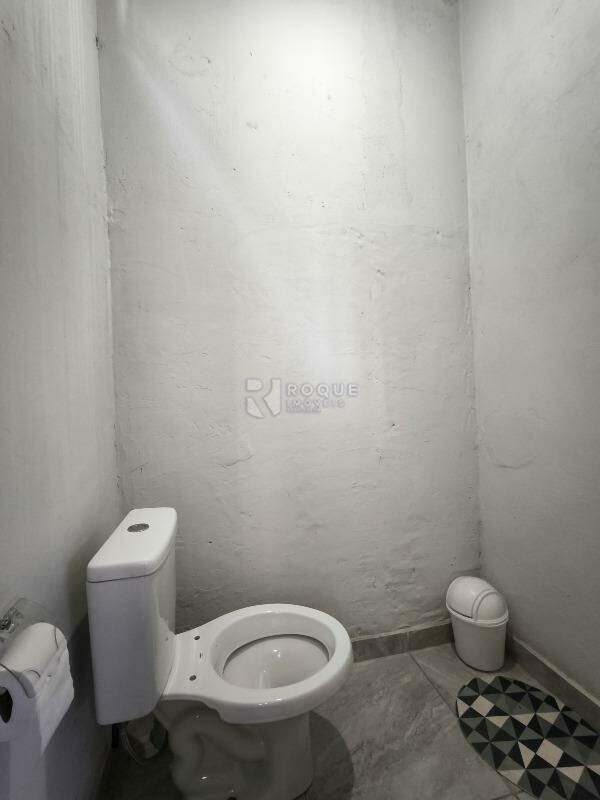 Casa Residencial à venda no bairro Parque Hippolyto: BANHEIRO SOCIAL